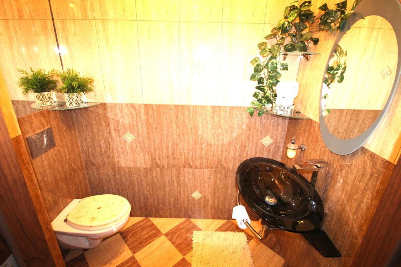 Lucky Apartaments Old Town -Economy Вроцлав Екстериор снимка