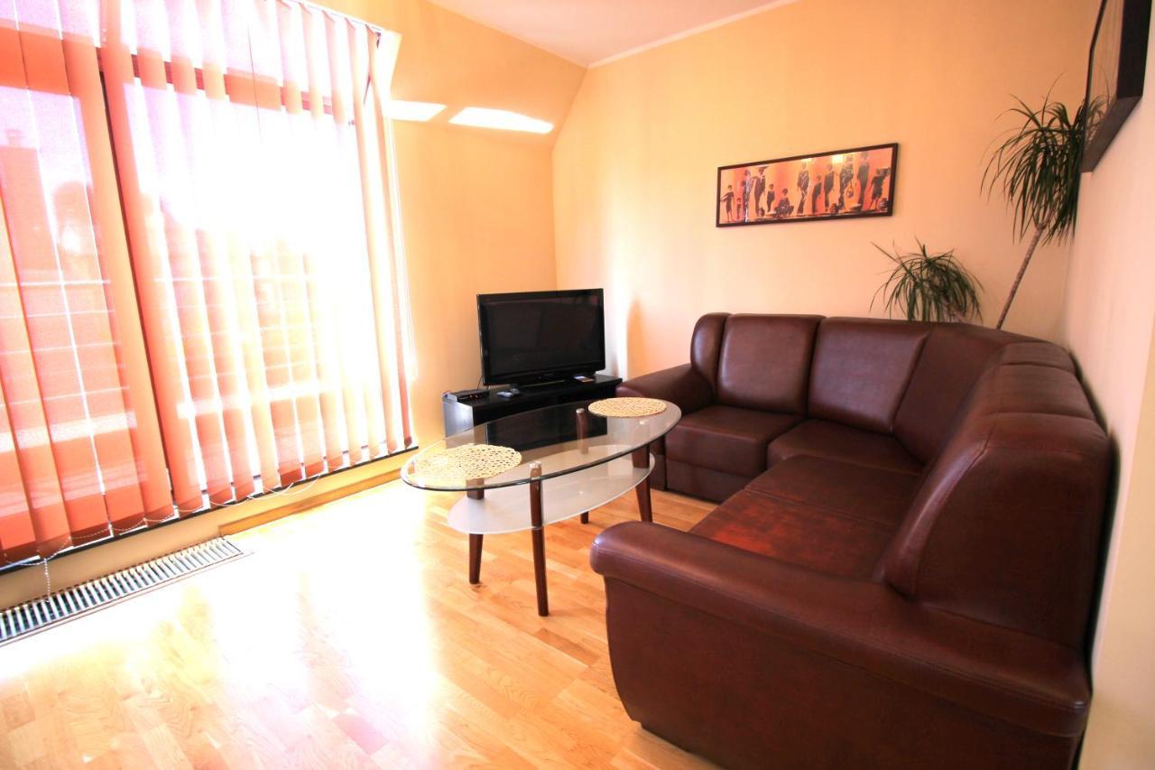 Lucky Apartaments Old Town -Economy Вроцлав Екстериор снимка