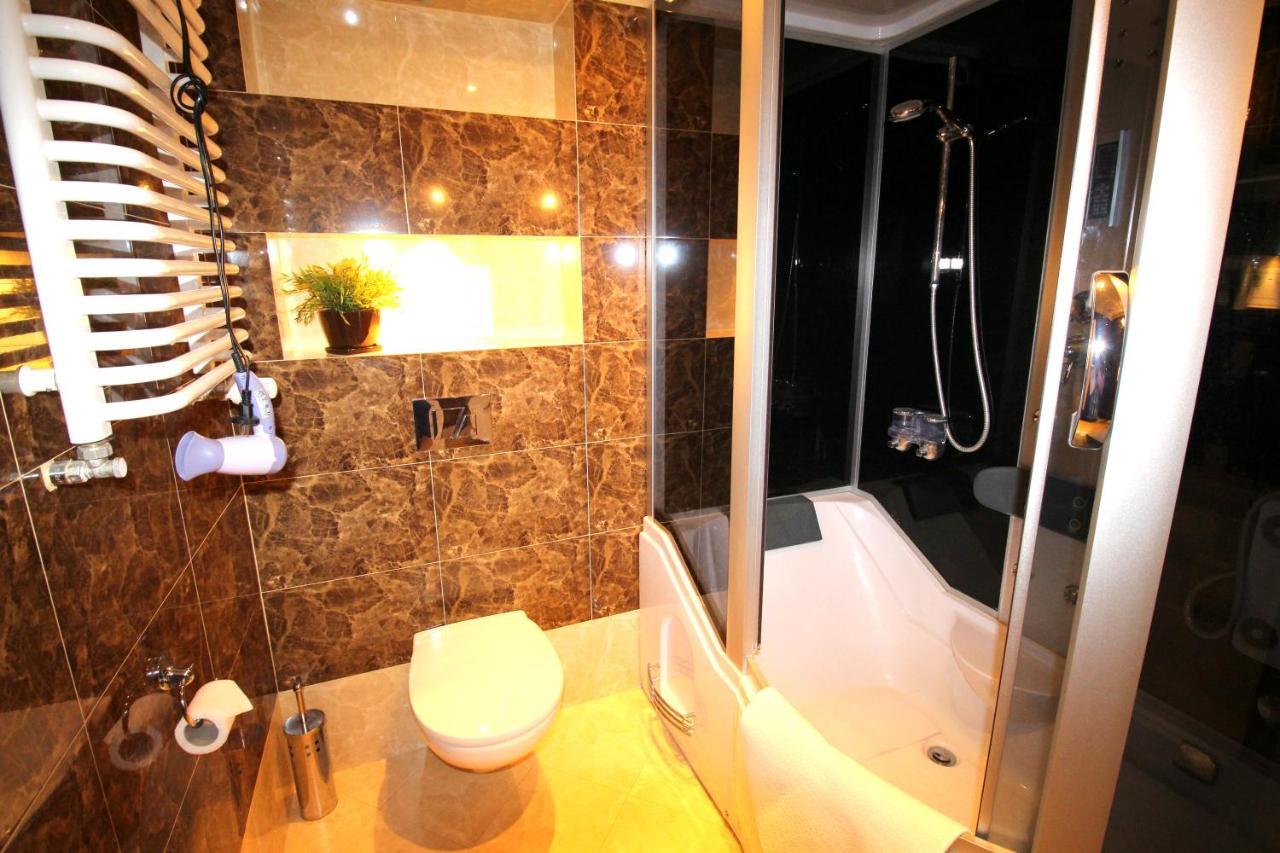 Lucky Apartaments Old Town -Economy Вроцлав Екстериор снимка